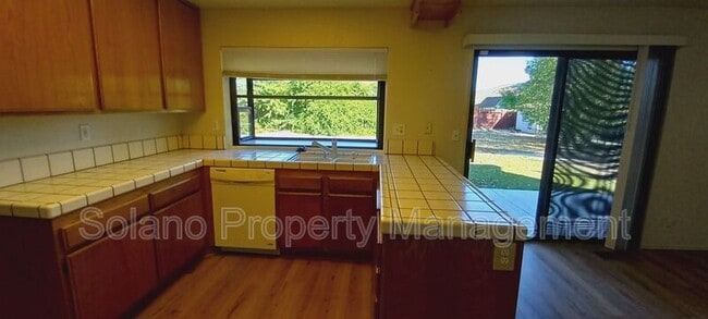 Building Photo - 3210 Mustang Cir