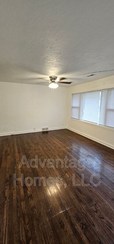 Building Photo - 11410 Palmer Ave