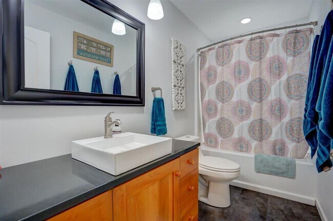 Building Photo - 5519 Leanne Ln