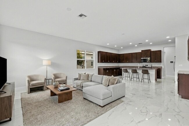 Building Photo - 15054 Wildwood Cir