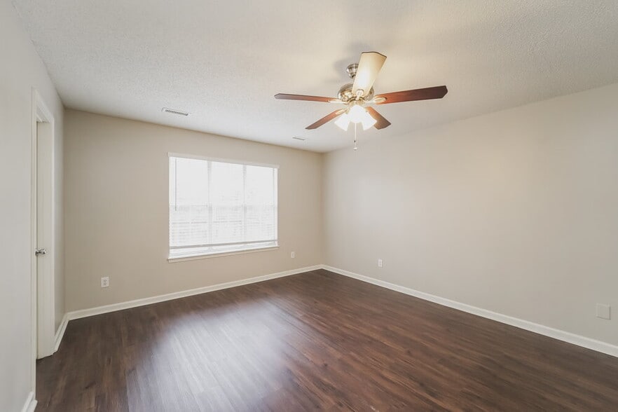 Building Photo - 9225 Merlot Ln