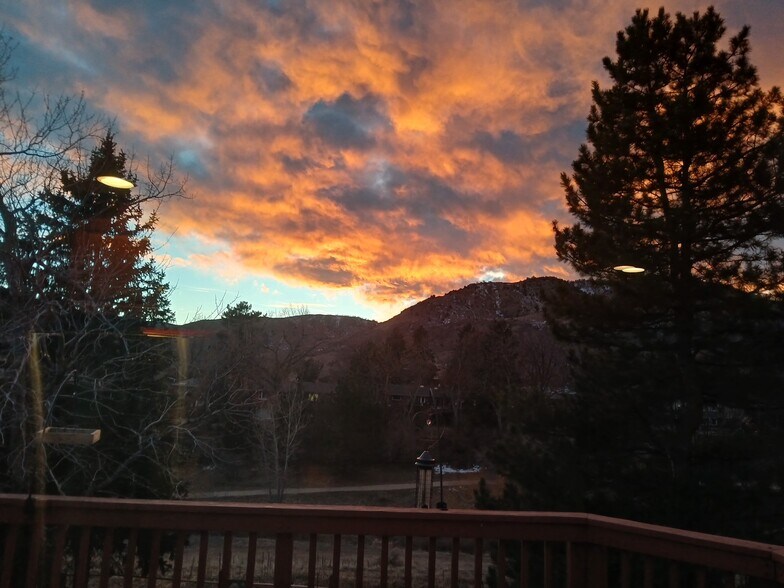 Primary Photo - 686 Partridge Cir