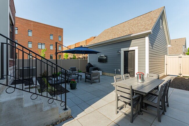 Building Photo - 1185 Perry St