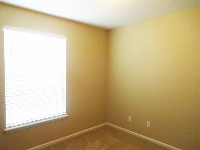 Building Photo - 95501 Sonoma Dr