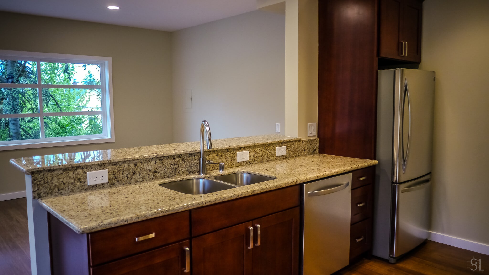 Building Photo - 2215 E John St