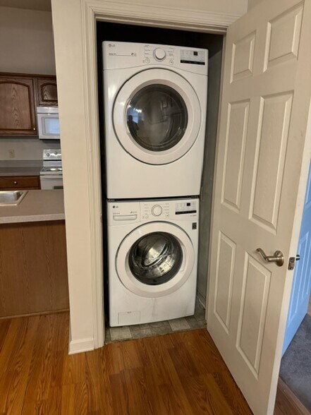 Building Photo - 18 Carlisle St