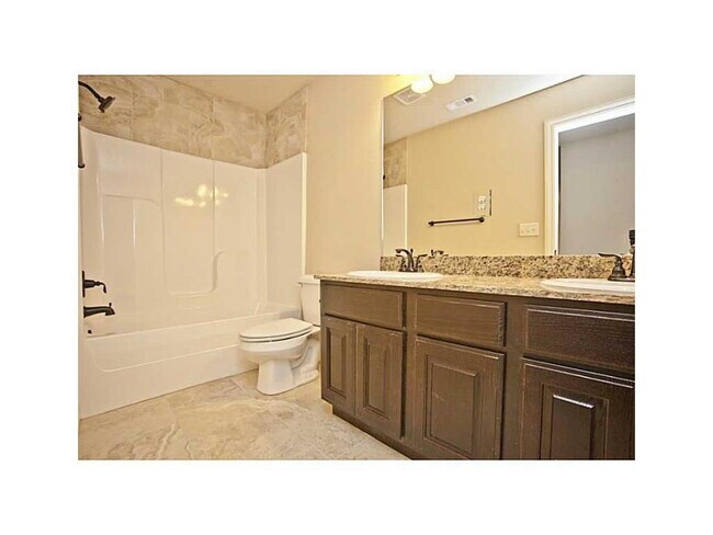 Building Photo - Clean and fresh near Washington Regional Hospital and the Bike Trail! To schedule your own showin...