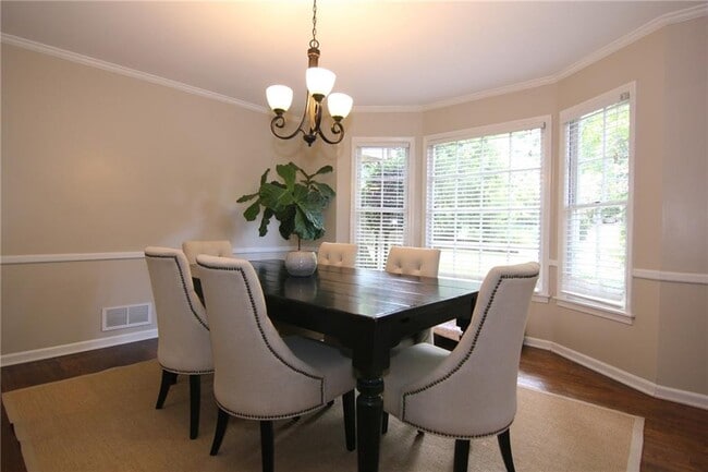 Building Photo - 3571 Sunderland Cir NE