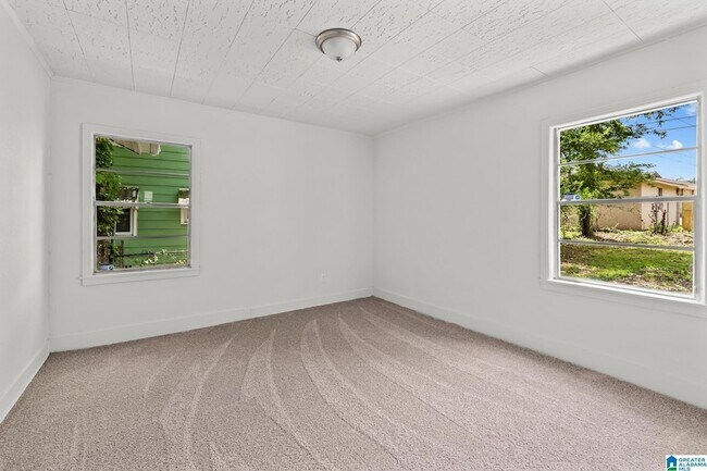 Building Photo - 5000 Court I