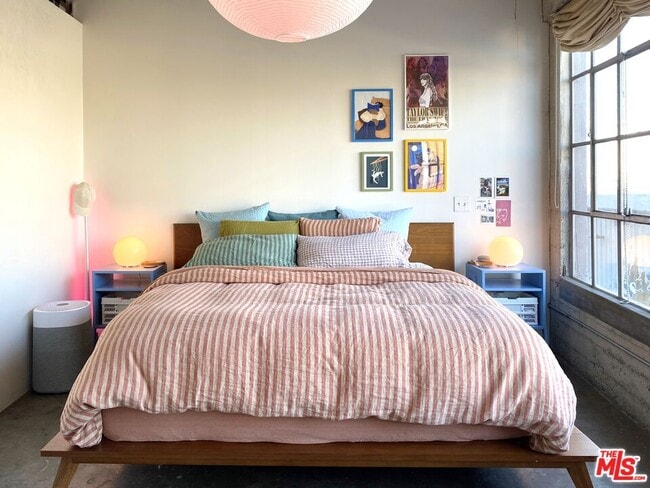 Building Photo - 1855 Industrial St