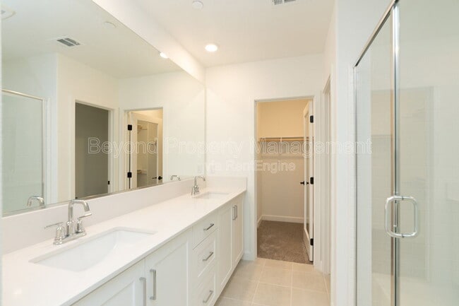 Building Photo - 2126 Senita Dr