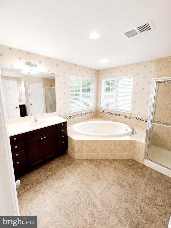 Building Photo - 6006 Joseph Scott Dr