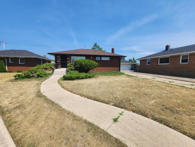 Primary Photo - 926 Charles Hawkins Dr