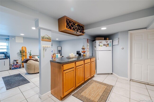 Building Photo - 147 Mitchell Ave