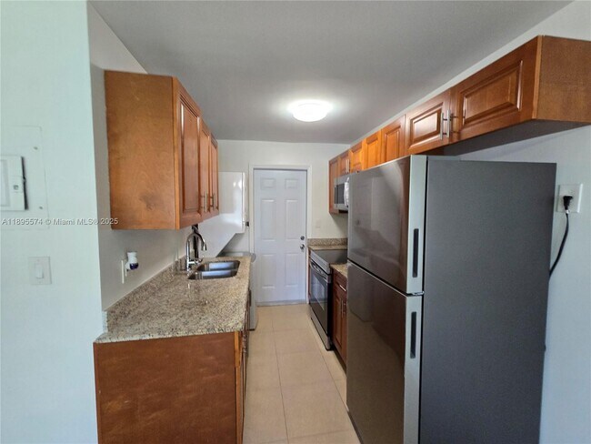 Building Photo - 716 NW 14th Way