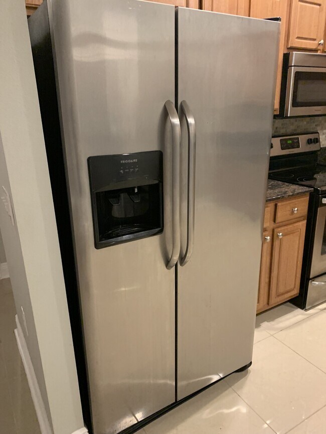 Building Photo - 3129 Santorini Ct