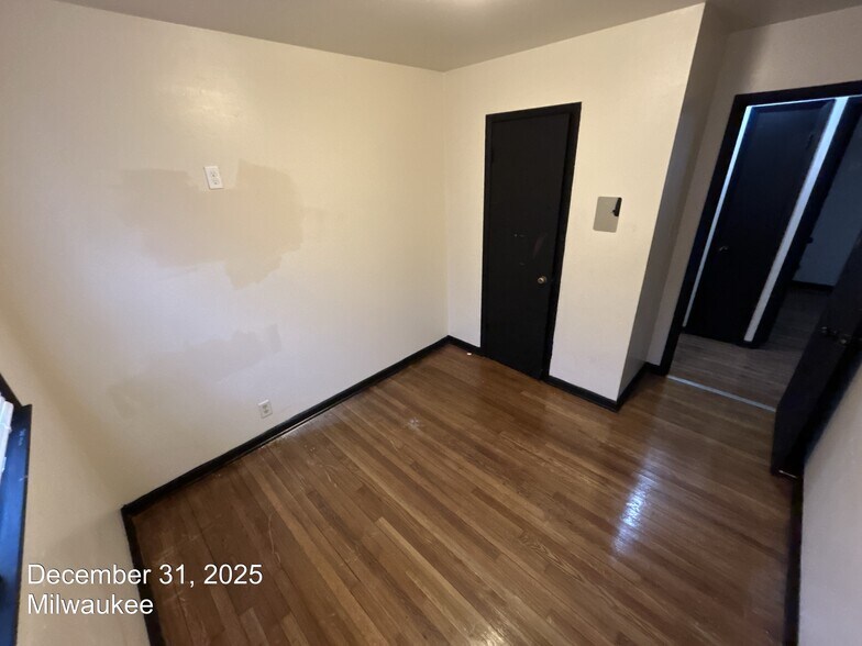 Building Photo - 5329 N 65th St