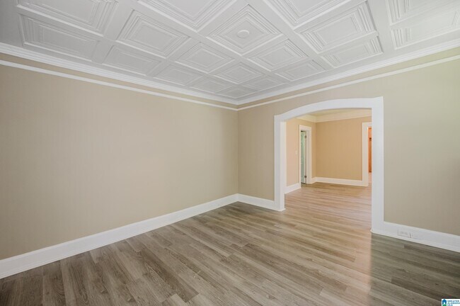 Building Photo - 703 11th Ave