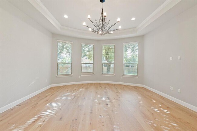 Building Photo - 10709 Lavon Bend