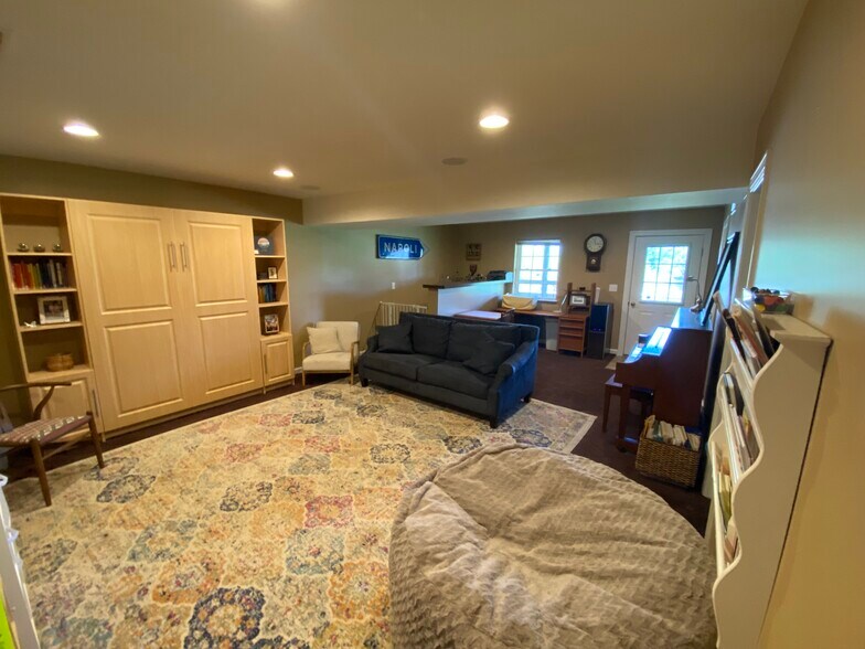 Building Photo - 162 Stephens Loop