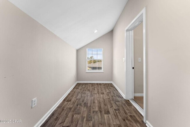 Building Photo - Beautiful Home w/ Modern Upgrades on Half an Acre – Ideal for Long-Term Rental!