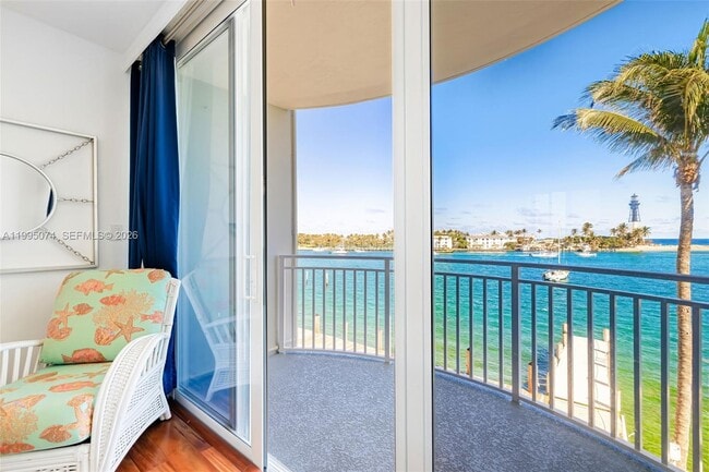 Building Photo - 2508 Bay Dr