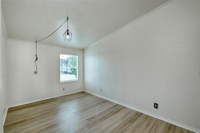 Building Photo - 132 Co Rd 247