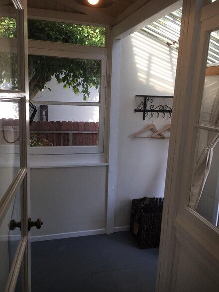 Back mudroom and laundry - 1120 E Santa Clara St
