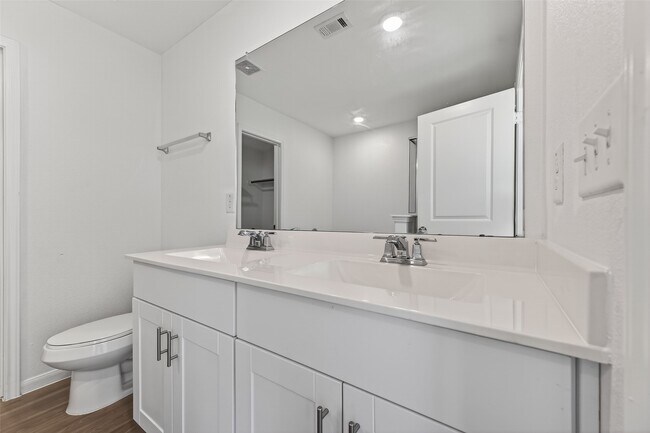 Building Photo - 17803 Pumpkin Vine Dr