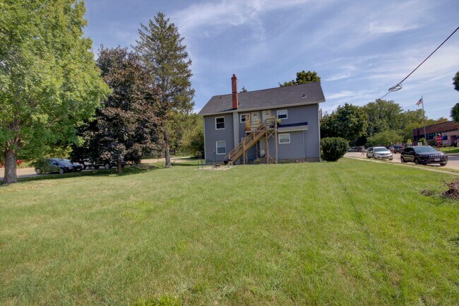Building Photo - 610 15th St