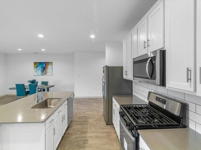 Building Photo - 1702 Maclane Ct