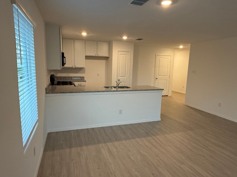 Building Photo - 1812 Ashland St