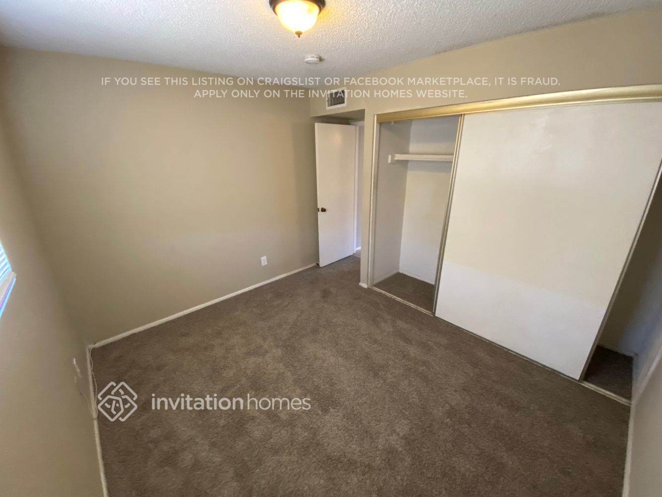 Building Photo - 4424 W Caron St