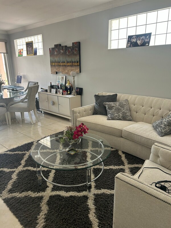 Building Photo - 4015 Tree Top Rd