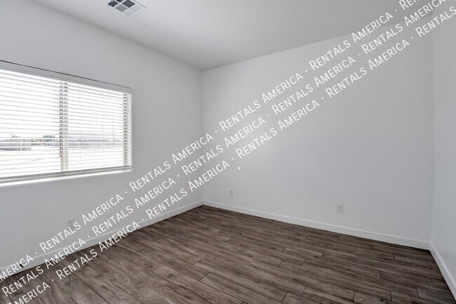 Building Photo - 35024 N Palm Dr