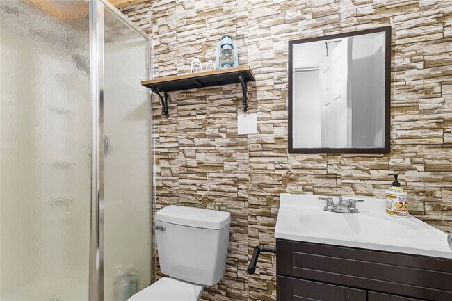 Building Photo - 25211 Barmby Dr