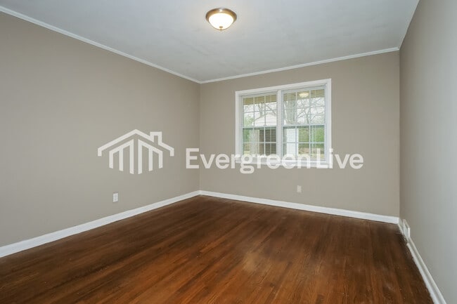 Building Photo - 3070 Magevney St