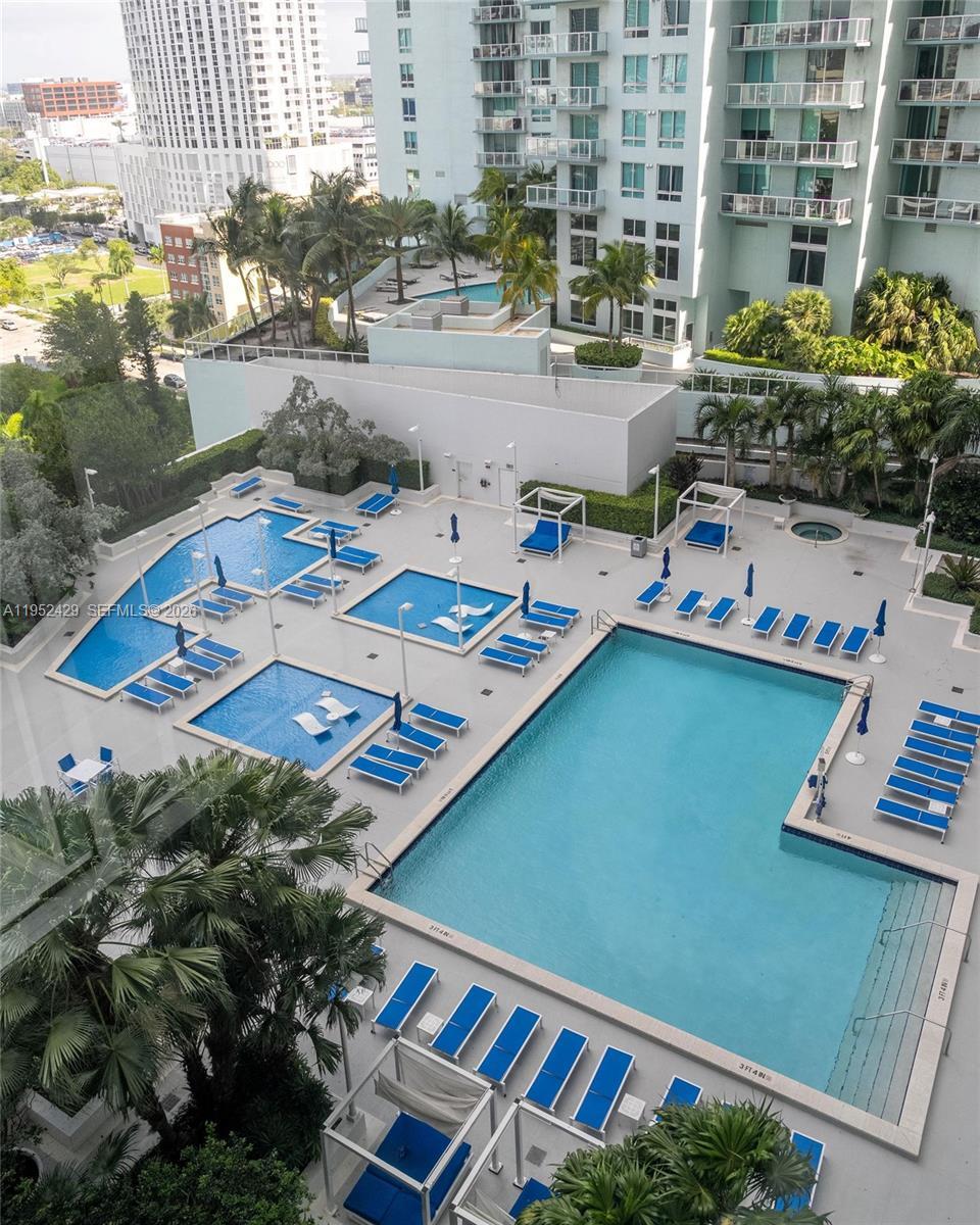 Building Photo - 1800 N Bayshore Dr