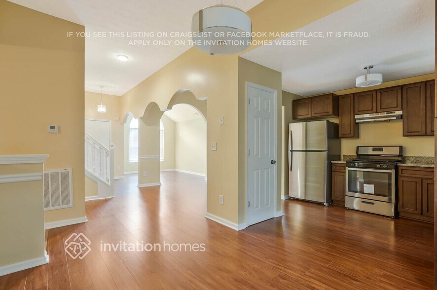 Building Photo - 2952 Two Lakes Cir