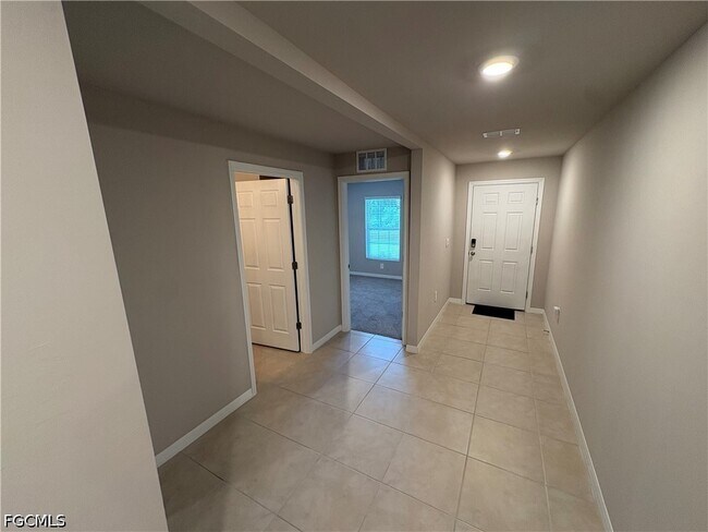 Building Photo - 5013 Placid Ln