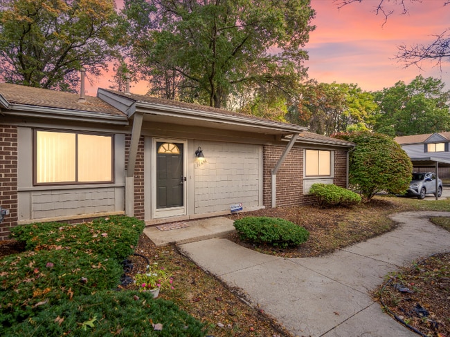 Building Photo - 26656 Farmbrook Villa Dr