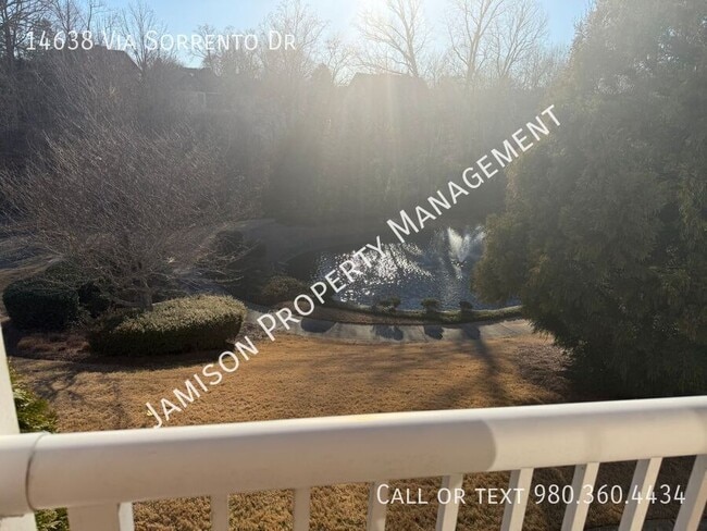 Building Photo - 14638 Via Sorrento Dr