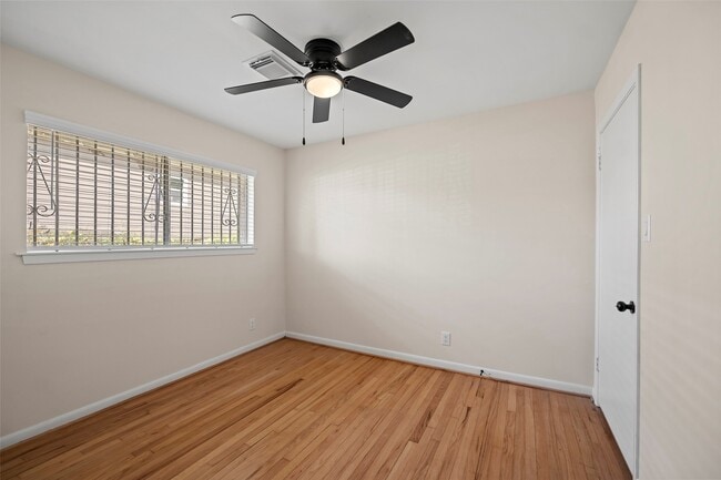 Building Photo - 3613 Crandon St