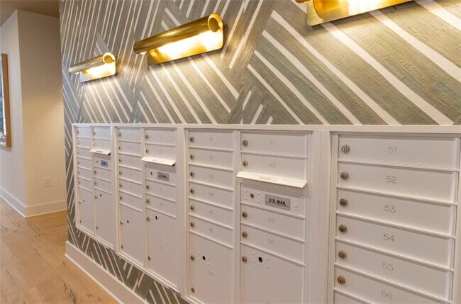 Building Photo - 305 Collins Industrial Way