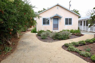 Building Photo - Newly Remodeled 1 Bedroom Country Home