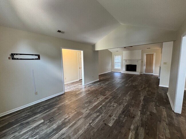 Building Photo - 5405 Beretta Way