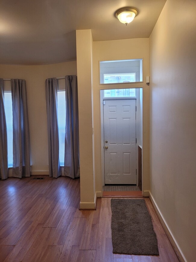 Building Photo - 1013 McKean Ave