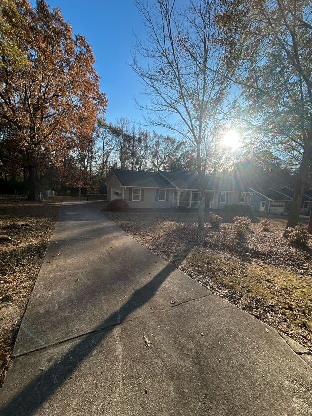 Building Photo - 190 Winston Dr