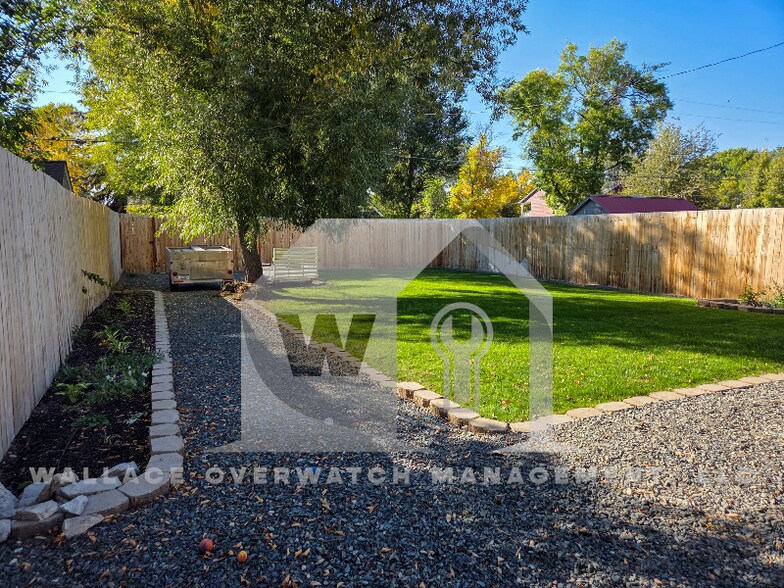 Building Photo - 108 3rd Ave E