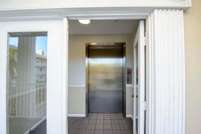 Building Photo - 3515 Village Blvd